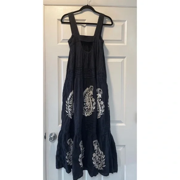 Felicity Embroidered Maxi
Dress - Picture 6 of 7